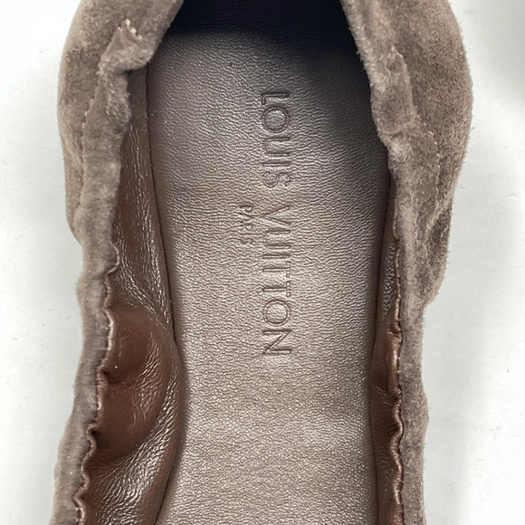 Louis Vuitton Flats! - Picture 5 of 10